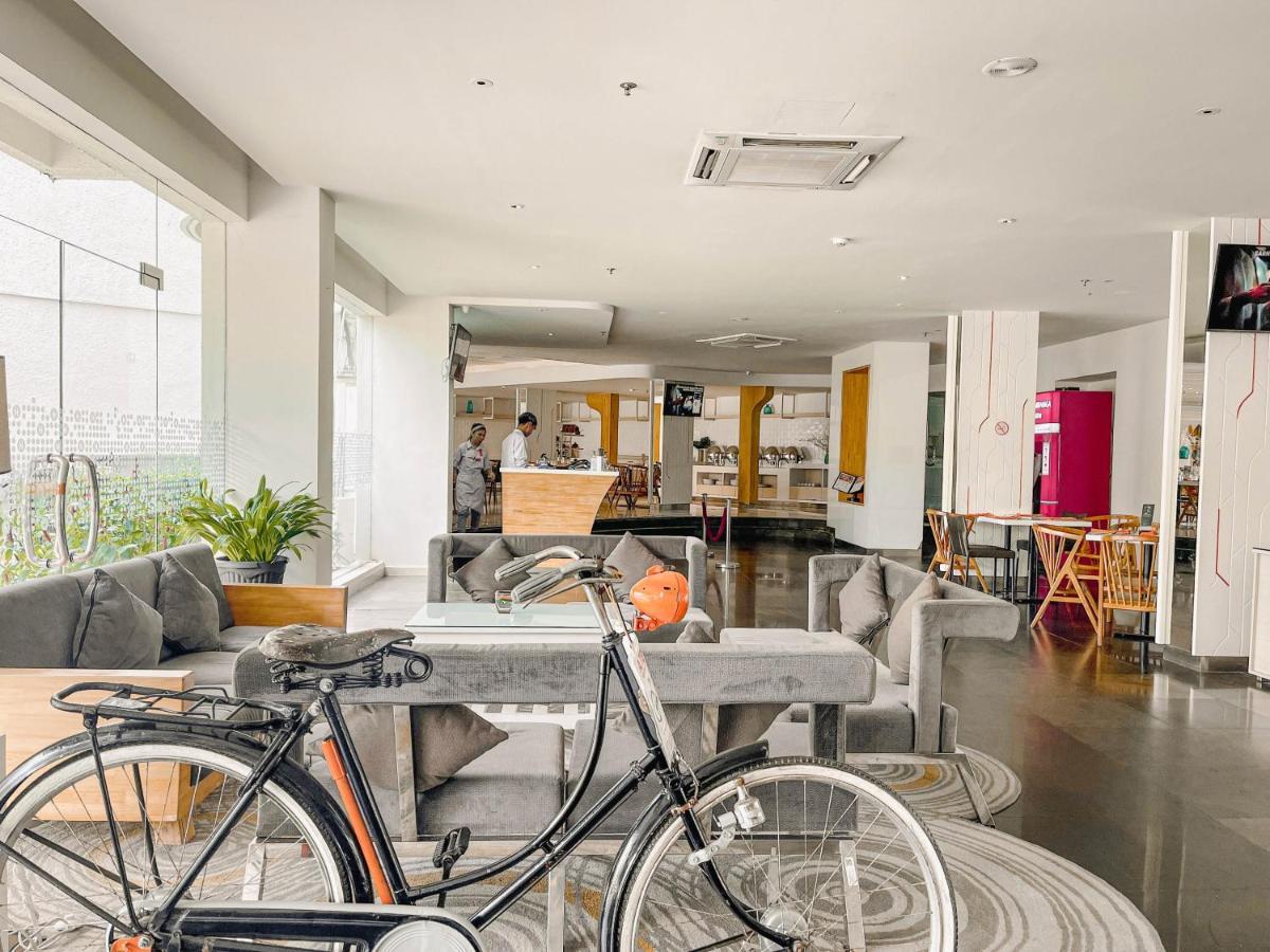Harris Resort Batam Waterfront Sekupang Εξωτερικό φωτογραφία