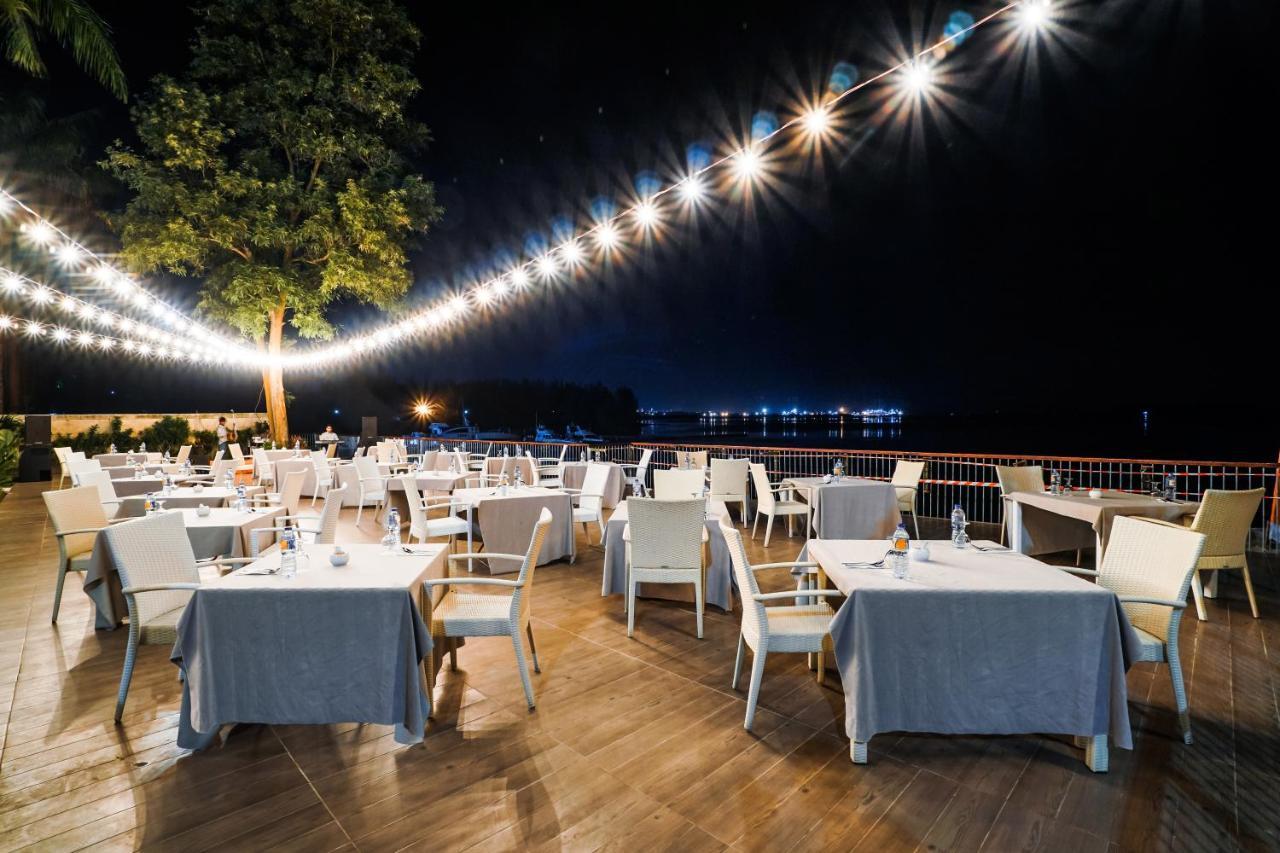 Harris Resort Batam Waterfront Sekupang Εξωτερικό φωτογραφία