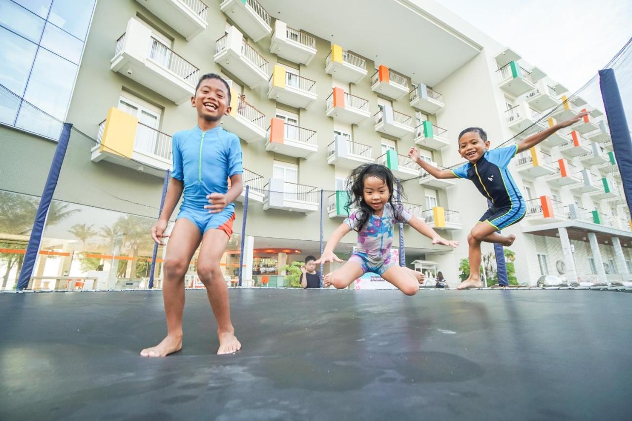 Harris Resort Batam Waterfront Sekupang Εξωτερικό φωτογραφία