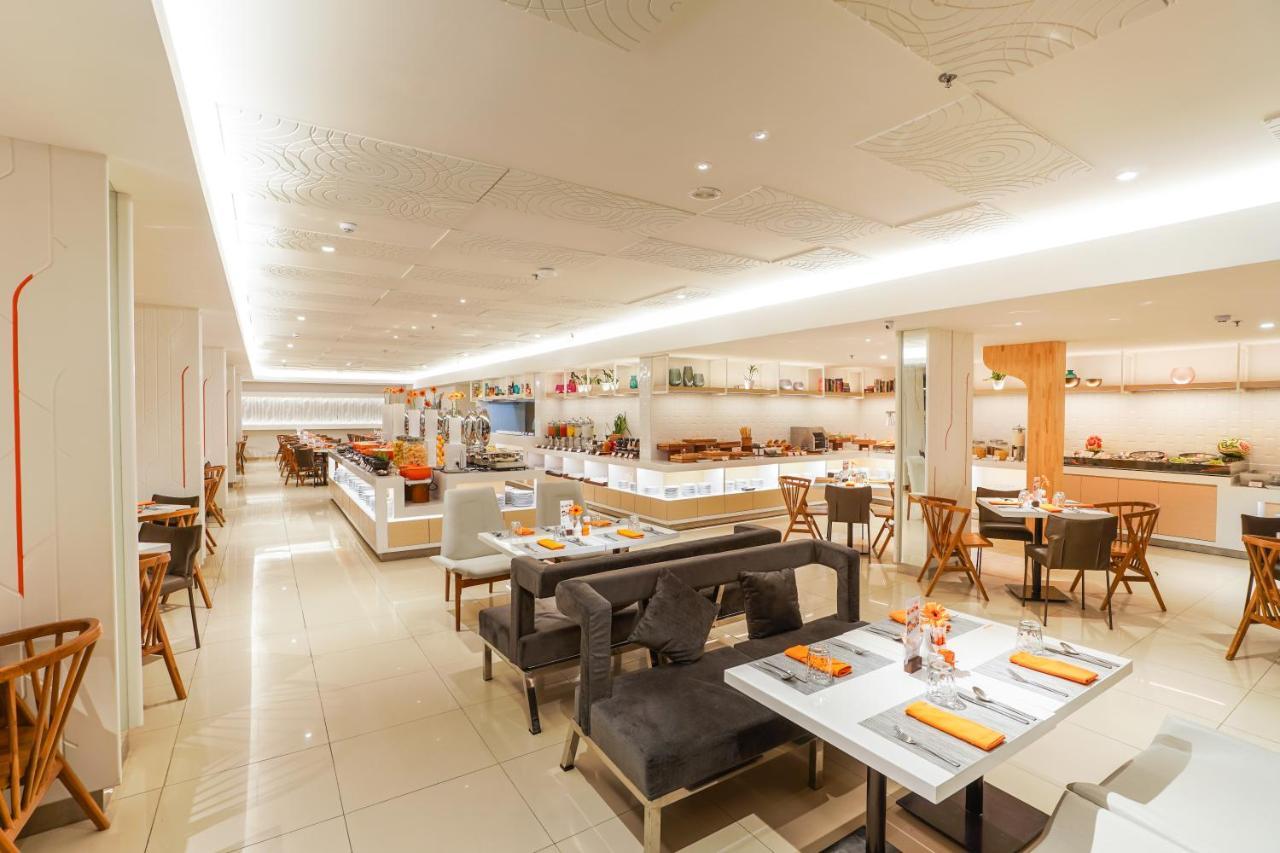 Harris Resort Batam Waterfront Sekupang Εξωτερικό φωτογραφία