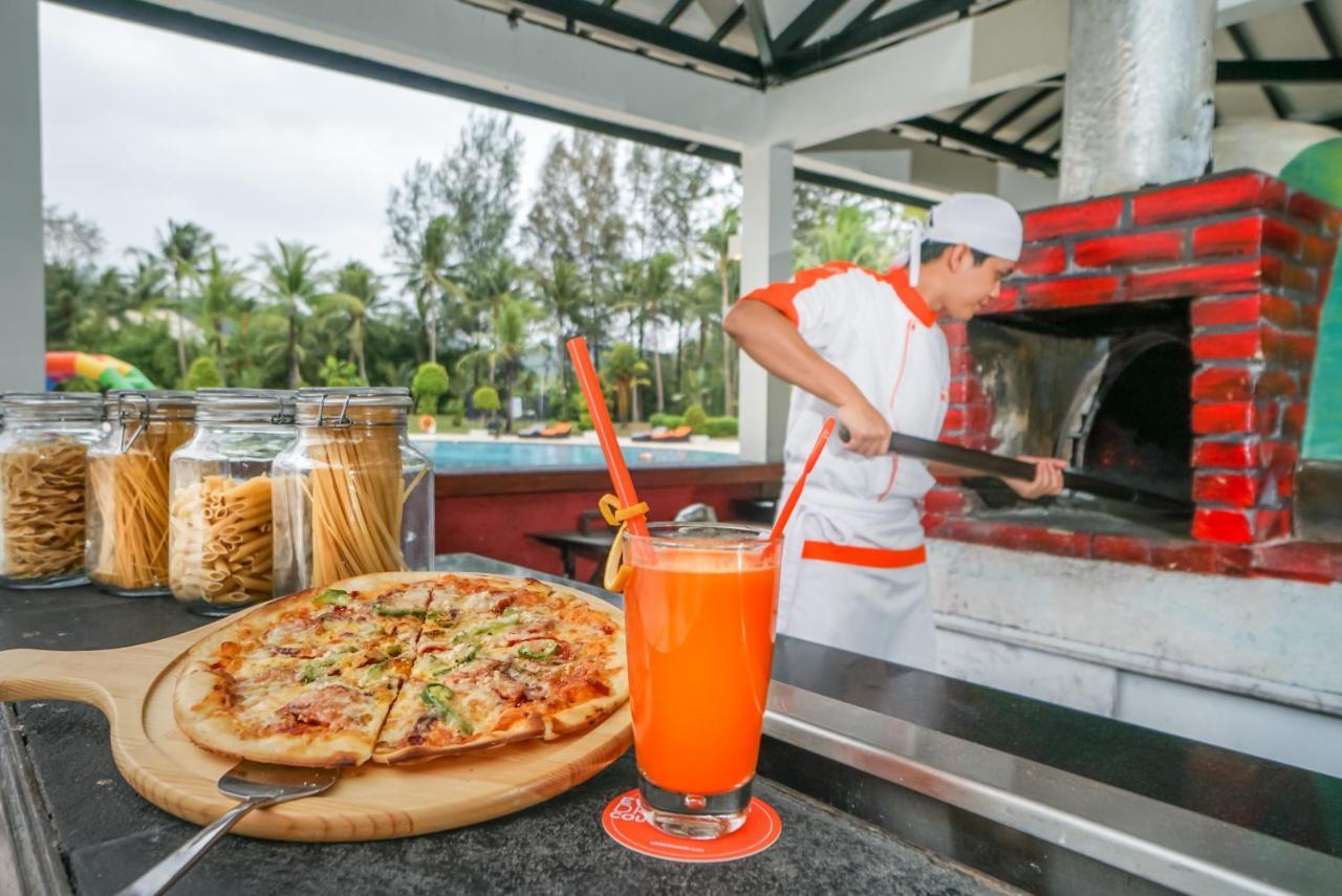Harris Resort Batam Waterfront Sekupang Εξωτερικό φωτογραφία