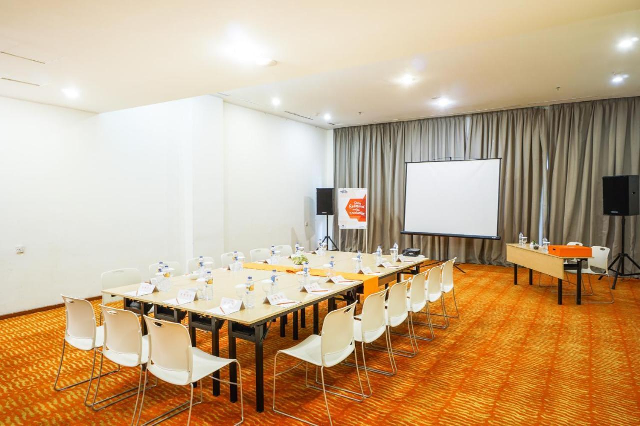 Harris Resort Batam Waterfront Sekupang Εξωτερικό φωτογραφία