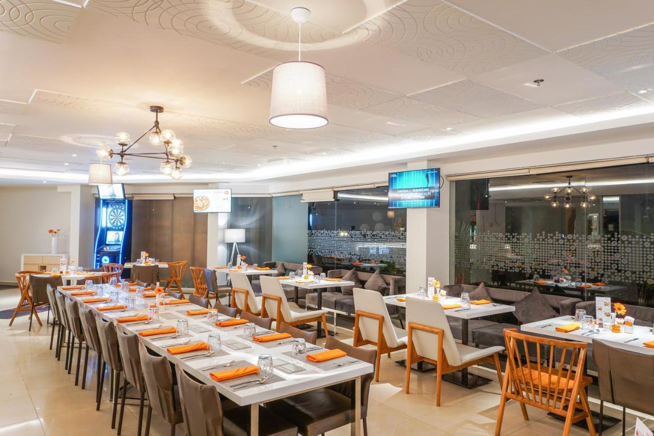 Harris Resort Batam Waterfront Sekupang Εξωτερικό φωτογραφία