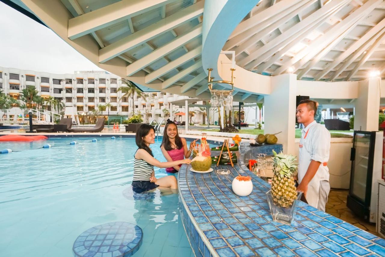 Harris Resort Batam Waterfront Sekupang Εξωτερικό φωτογραφία