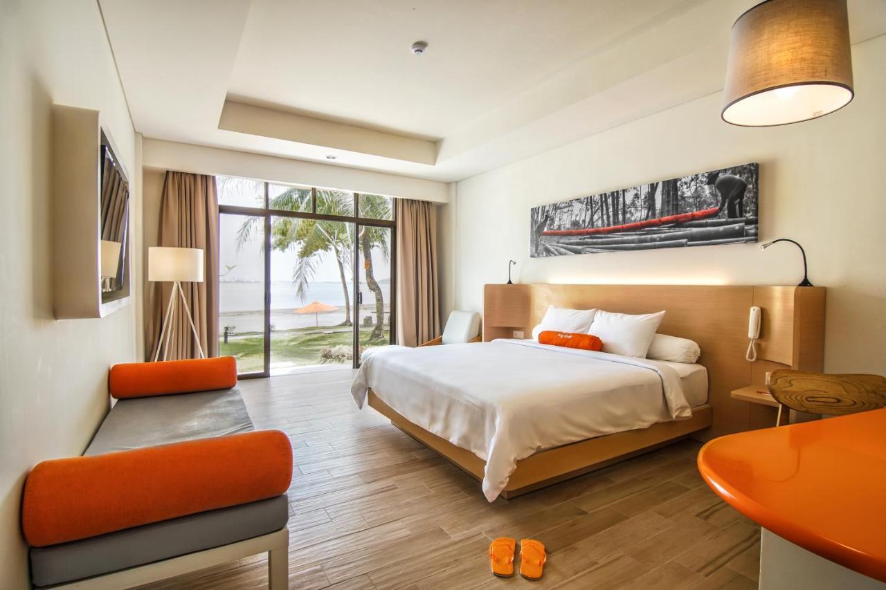 Harris Resort Batam Waterfront Sekupang Εξωτερικό φωτογραφία